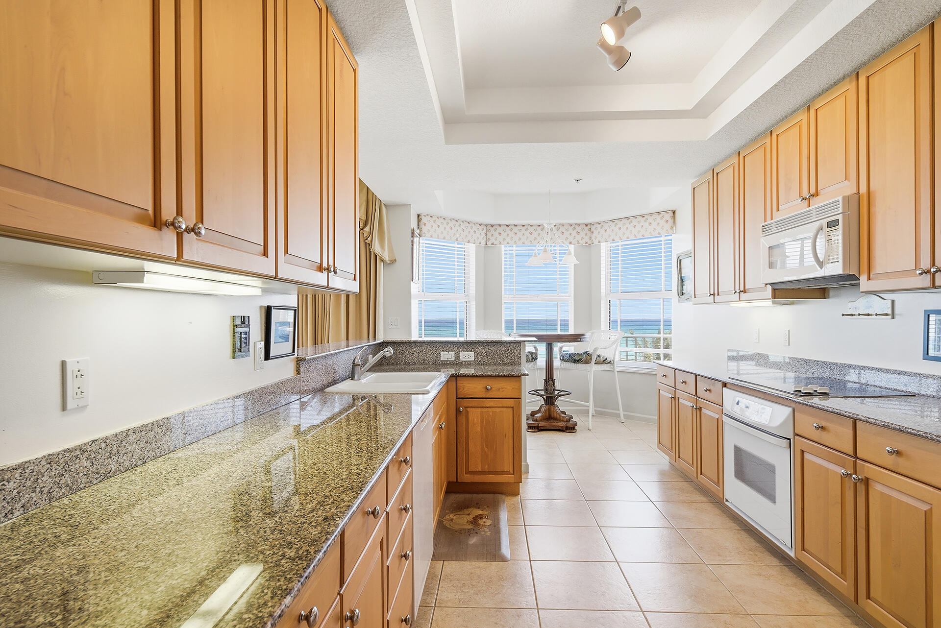JUPITER OCEAN GRANDE 1 CONDO - Residential