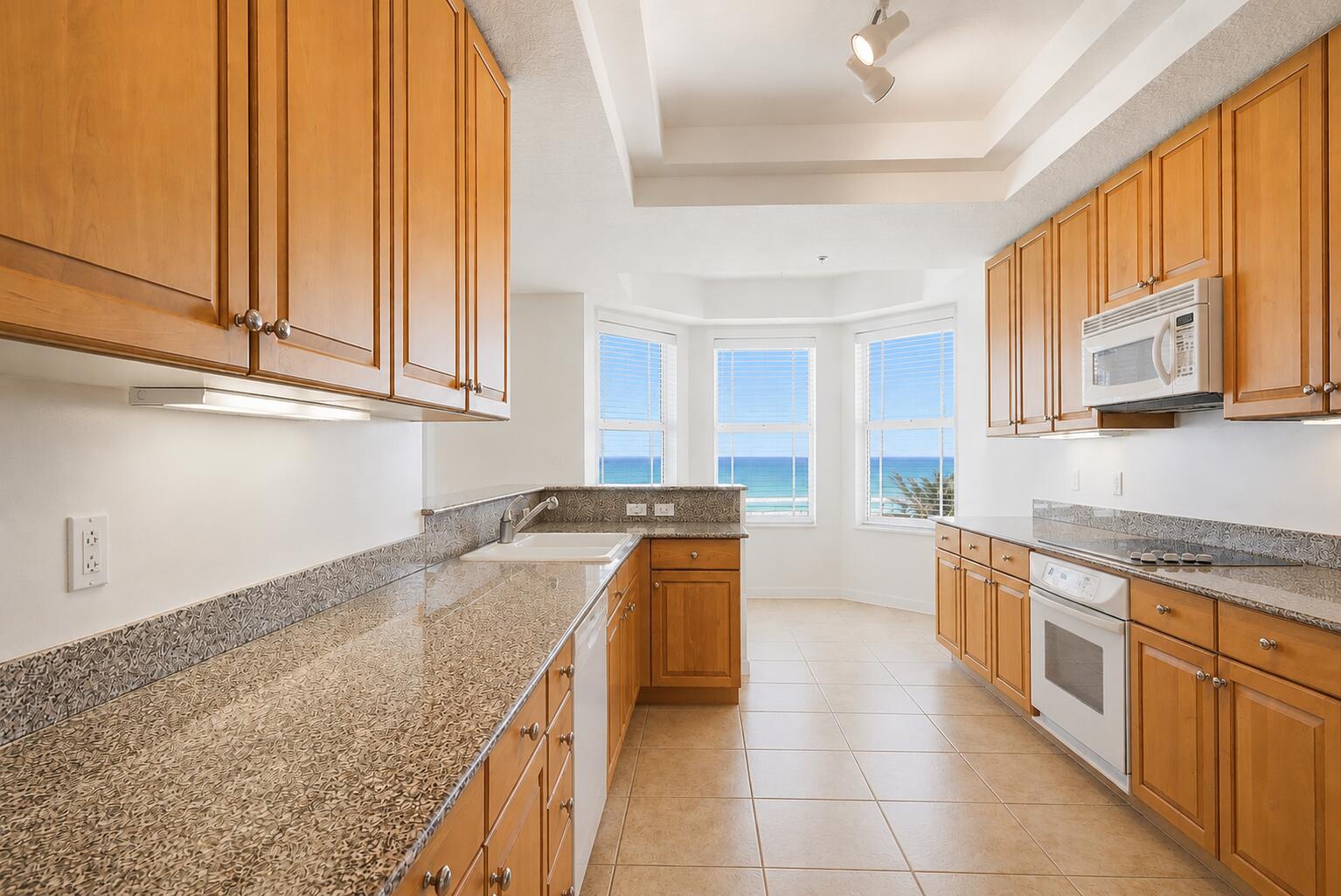 JUPITER OCEAN GRANDE 1 CONDO - Residential