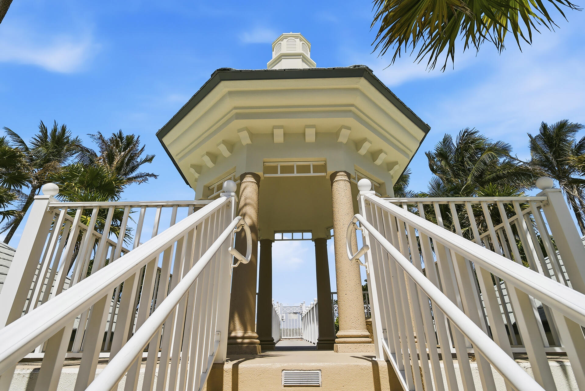 JUPITER OCEAN GRANDE 1 CONDO - Residential