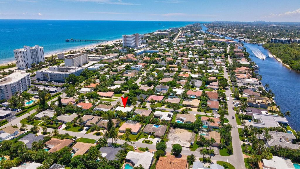 Photo of 811 Sevilla Drive, Boca Raton, FL 33432 (MLS # R11007932)