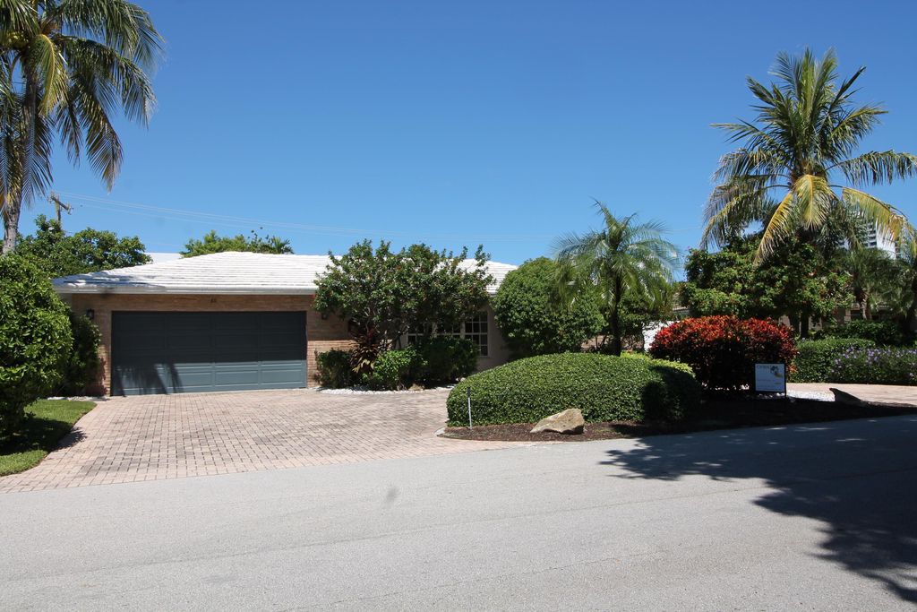 Photo of 811 Sevilla Drive, Boca Raton, FL 33432 (MLS # R11007932)