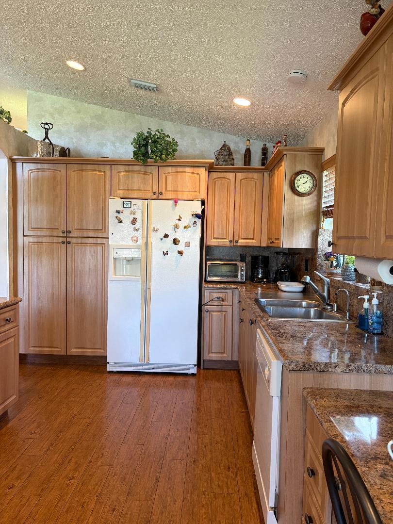 VALENCIA LAKES 3 - Residential