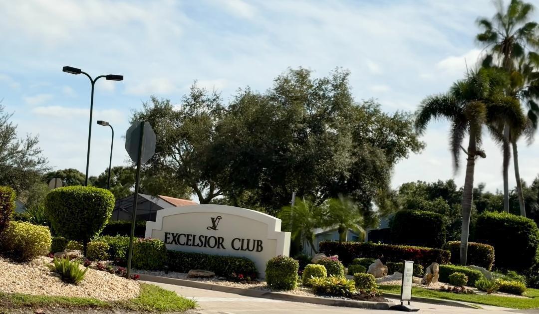 VALENCIA LAKES 3 - Residential