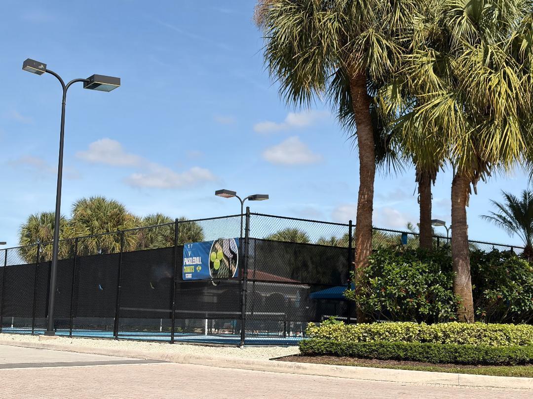 VALENCIA LAKES 3 - Residential