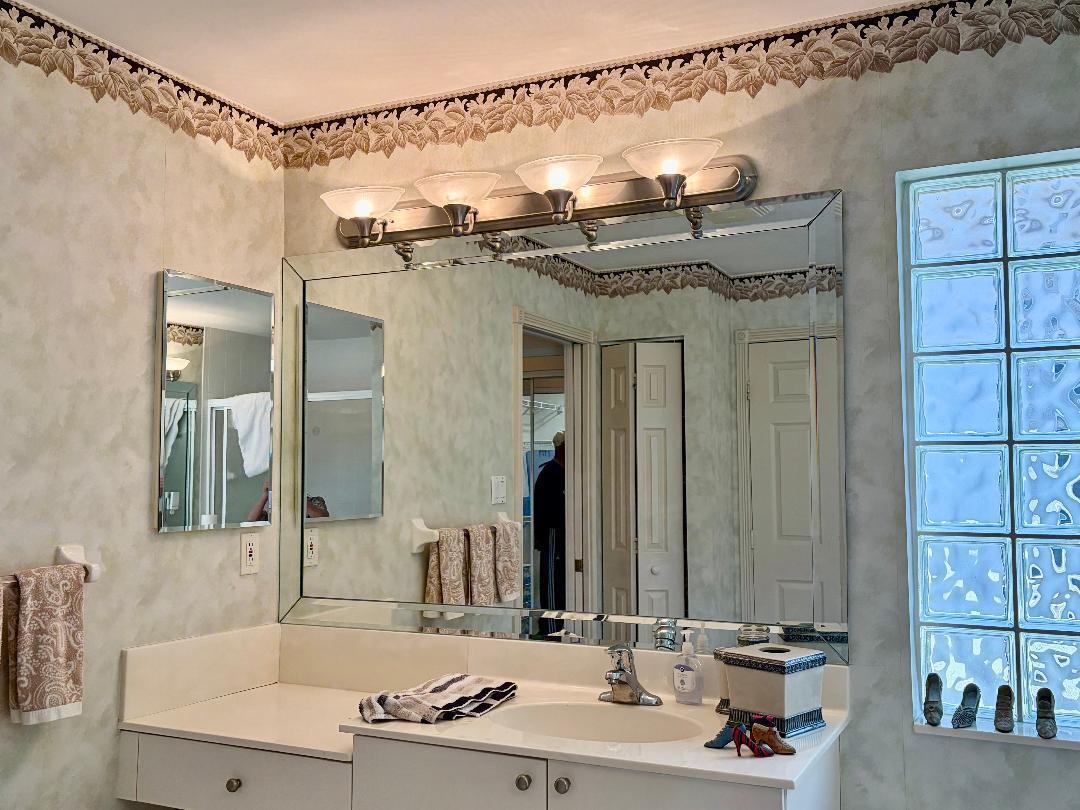 VALENCIA LAKES 3 - Residential