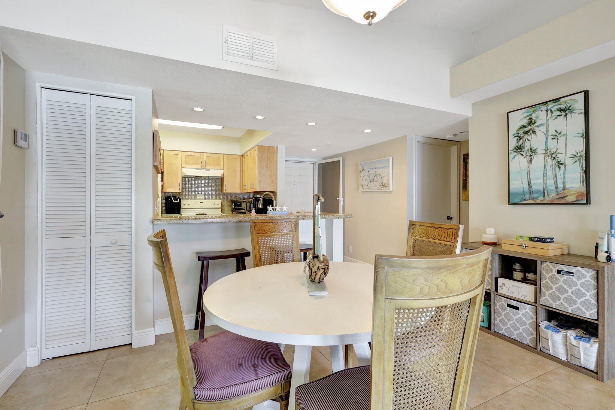 BAY REACH CONDO - Residential