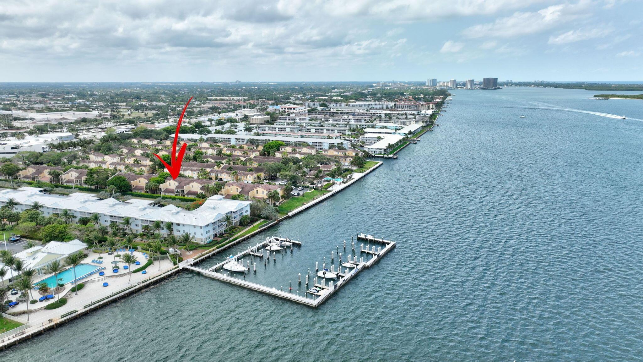 BAY REACH CONDO - Residential