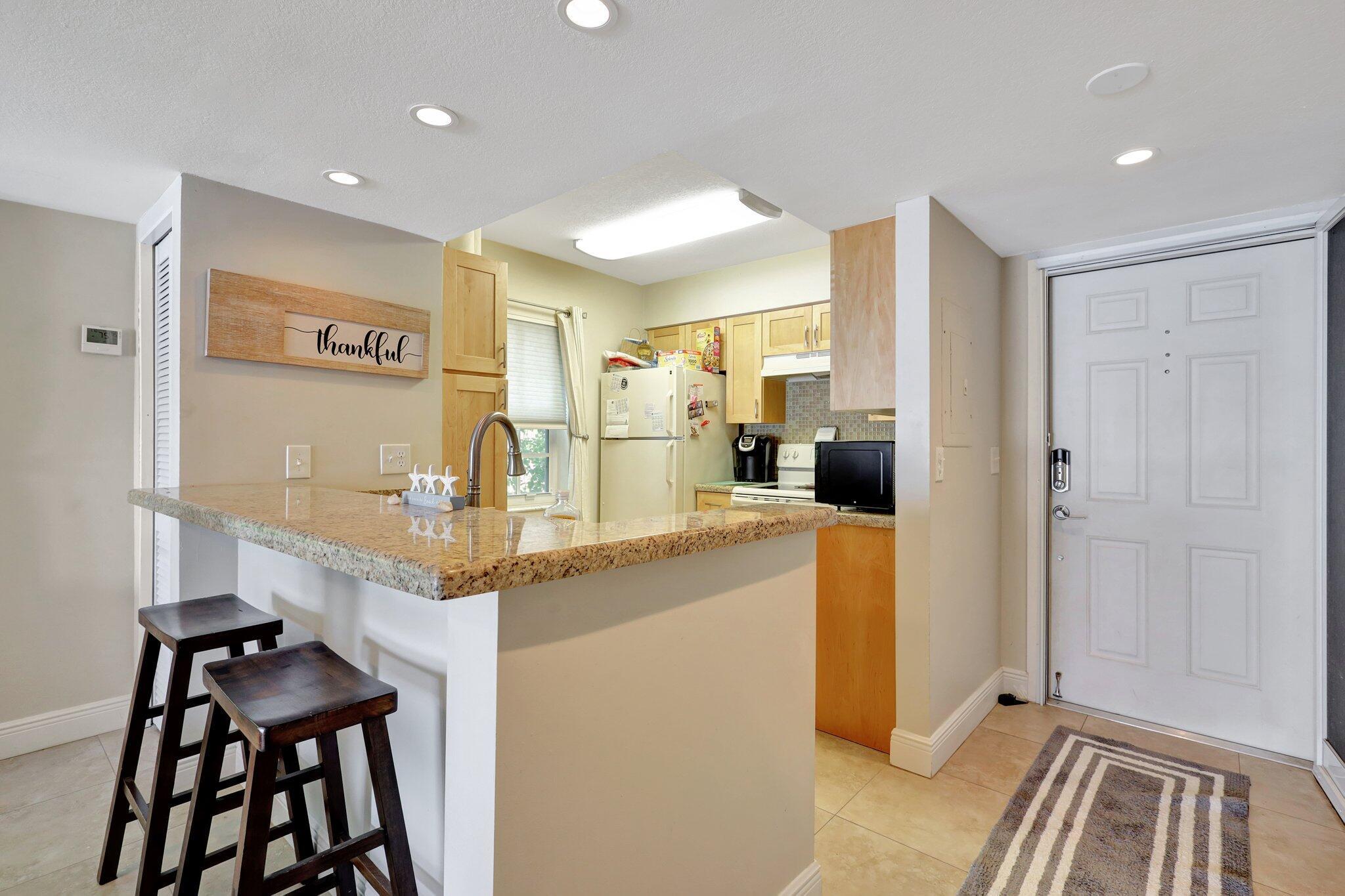 1050 Lake Shore Drive 204, Lake Park, FL, 33403/$360,000 1 1050 Lake Shore Drive 204