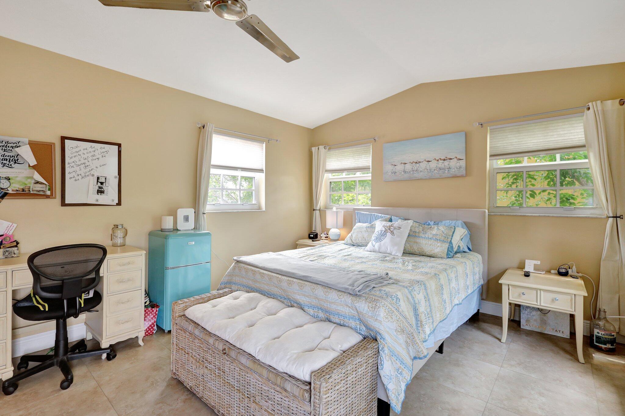 BAY REACH CONDO - Residential