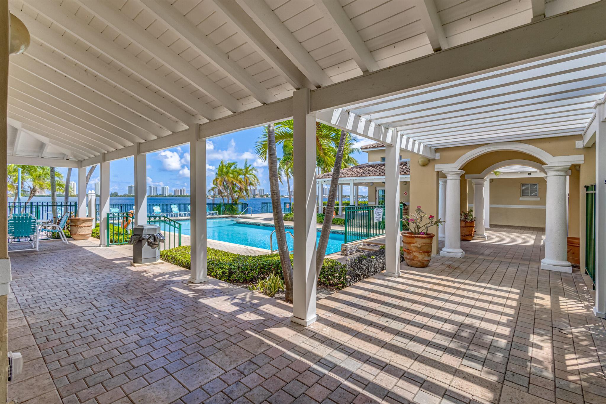 BAY REACH CONDO - Residential