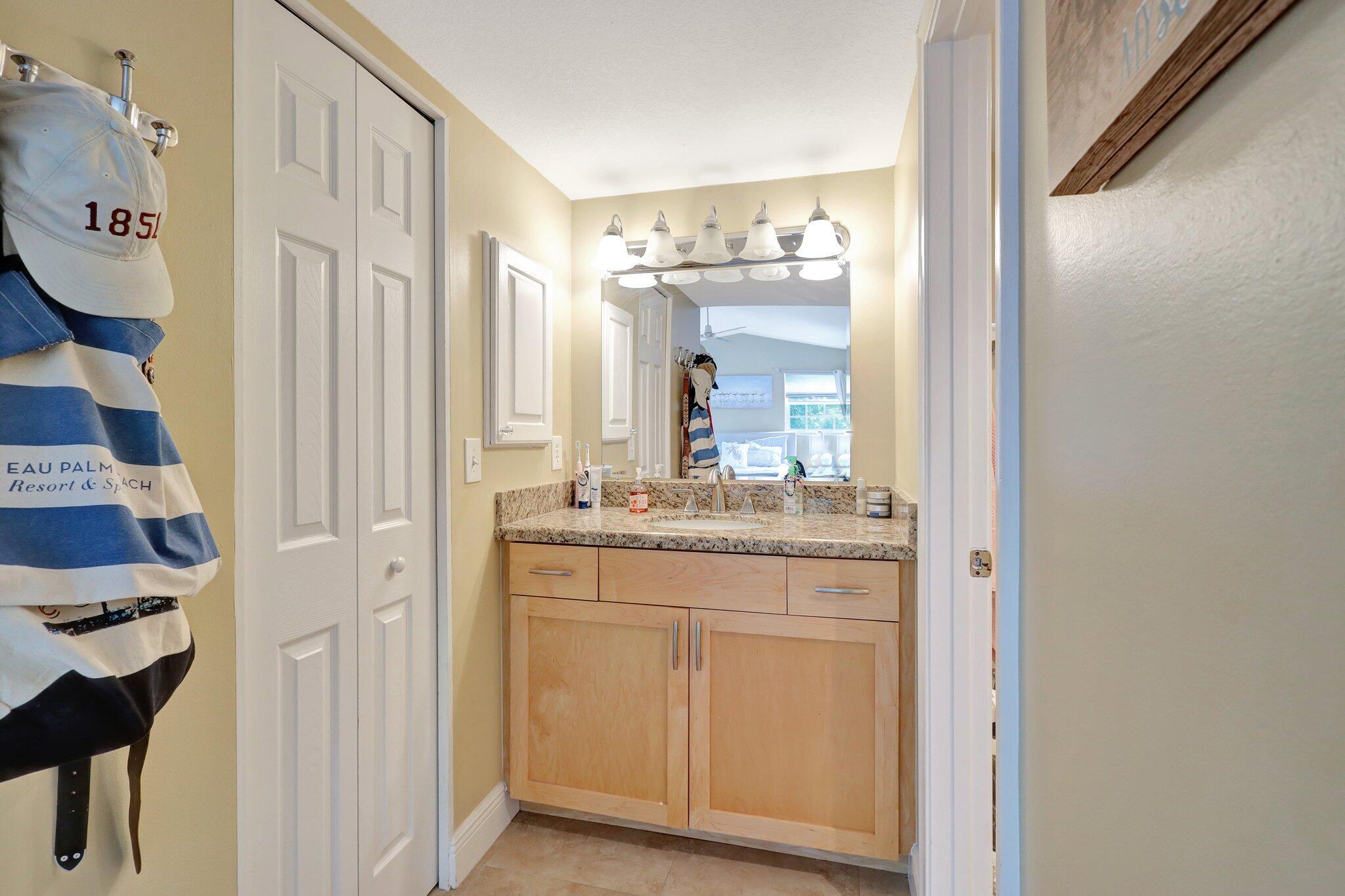 BAY REACH CONDO - Residential