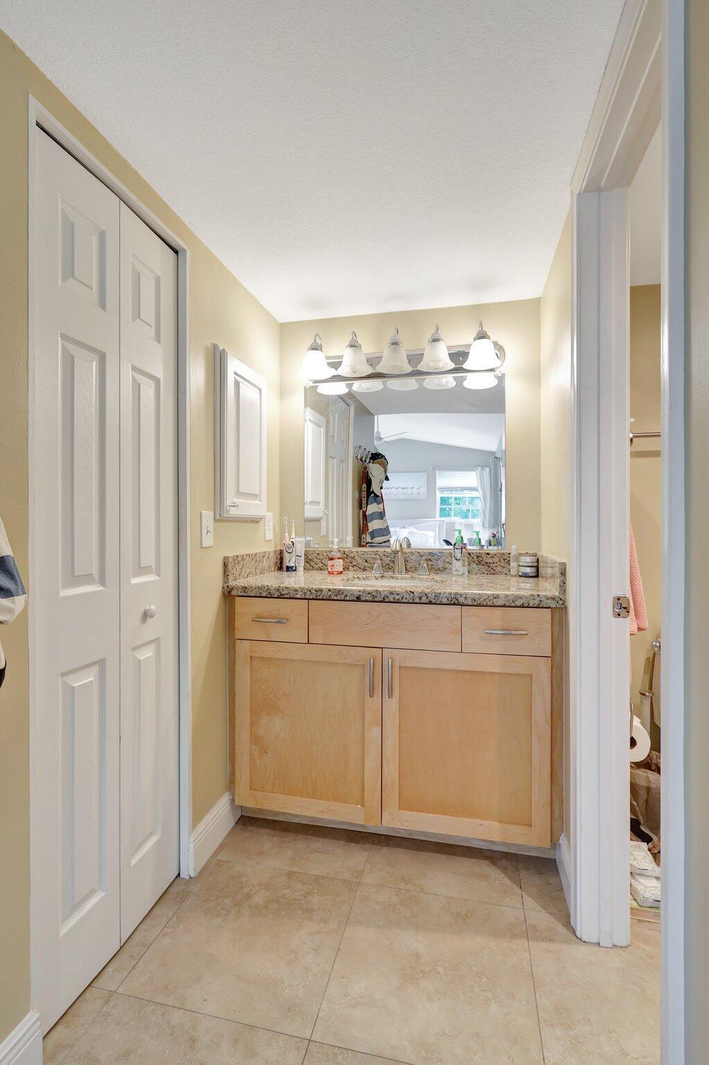 BAY REACH CONDO - Residential