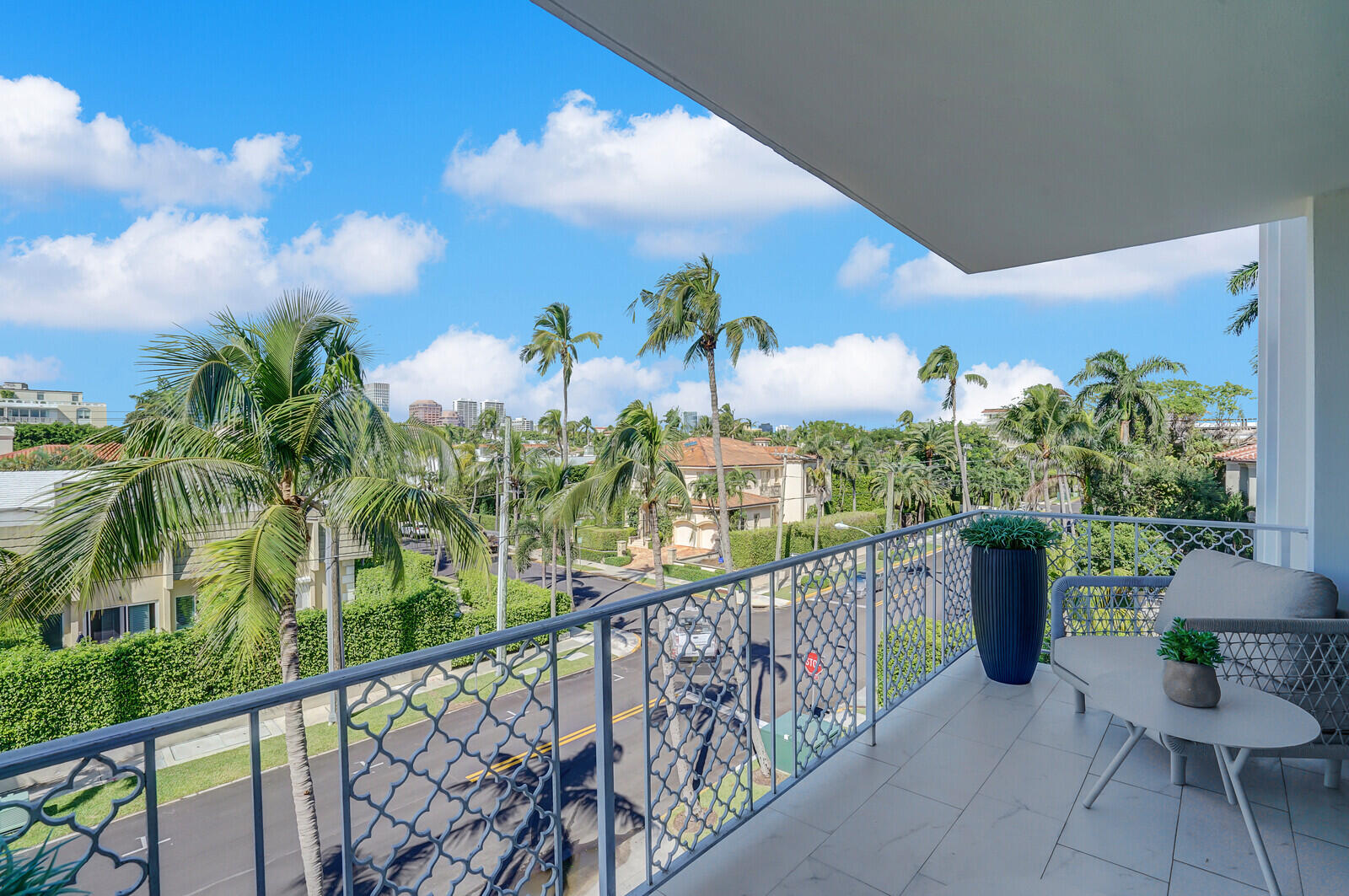 ISLAND HOUSE CONDO - Residential Lease
