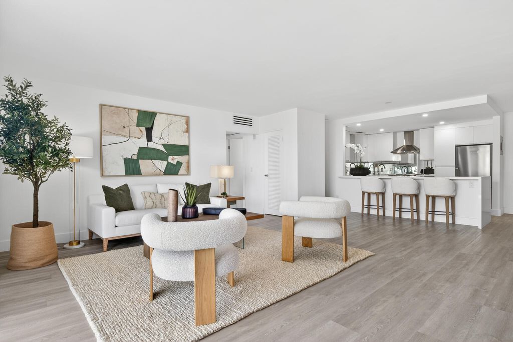 Photo of 354 Chilean Avenue #4d, Palm Beach, FL 33480 (MLS # B26026811)