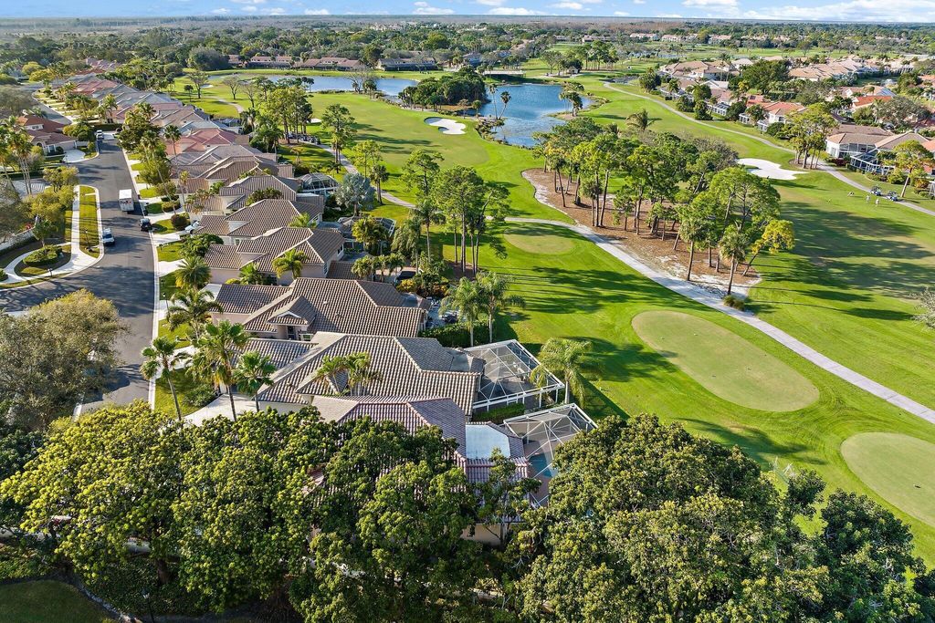 Photo of 137 Eagleton Court, Palm Beach Gardens, FL 33418 (MLS # R10948384)