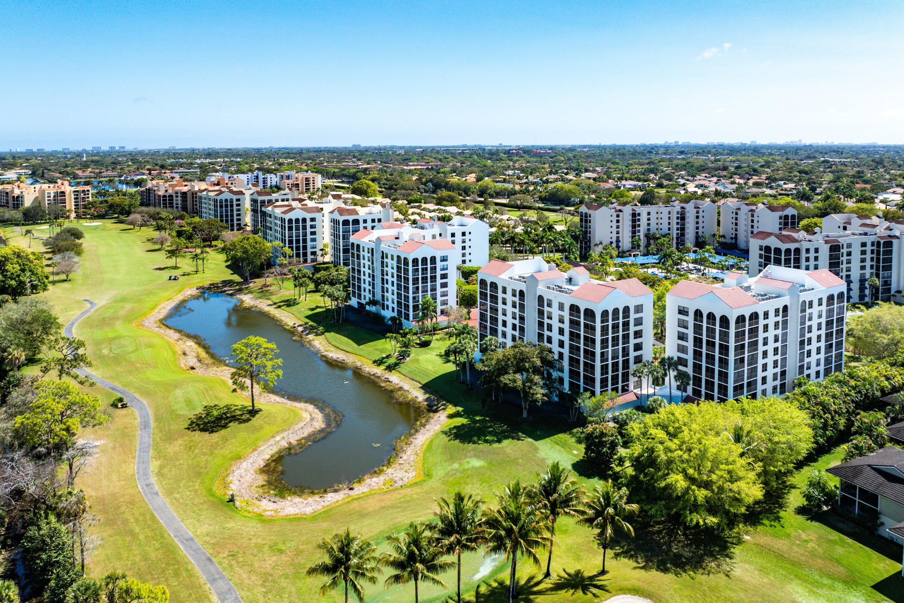 IMPERIAL AT PROMENADE COND DECL FILED 11-19-86 IN - Residential