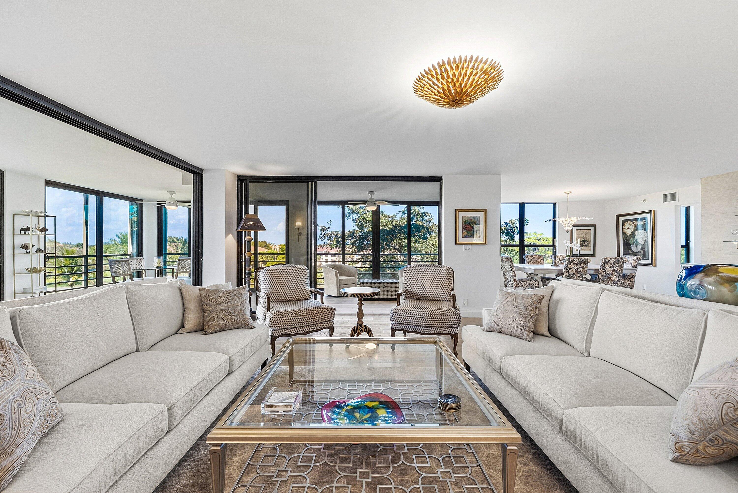 IMPERIAL AT PROMENADE COND DECL FILED 11-19-86 IN - Residential