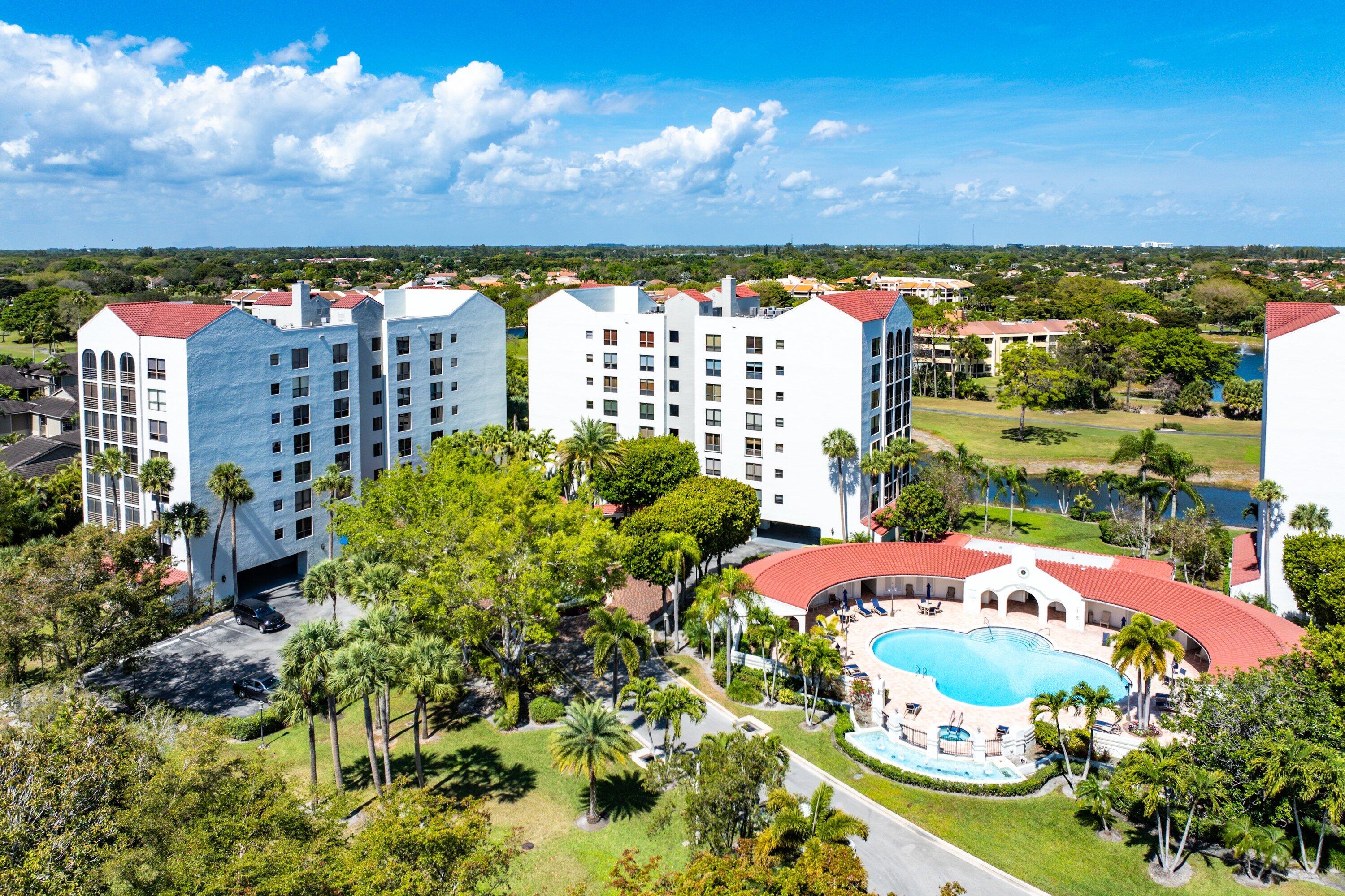 IMPERIAL AT PROMENADE COND DECL FILED 11-19-86 IN - Residential