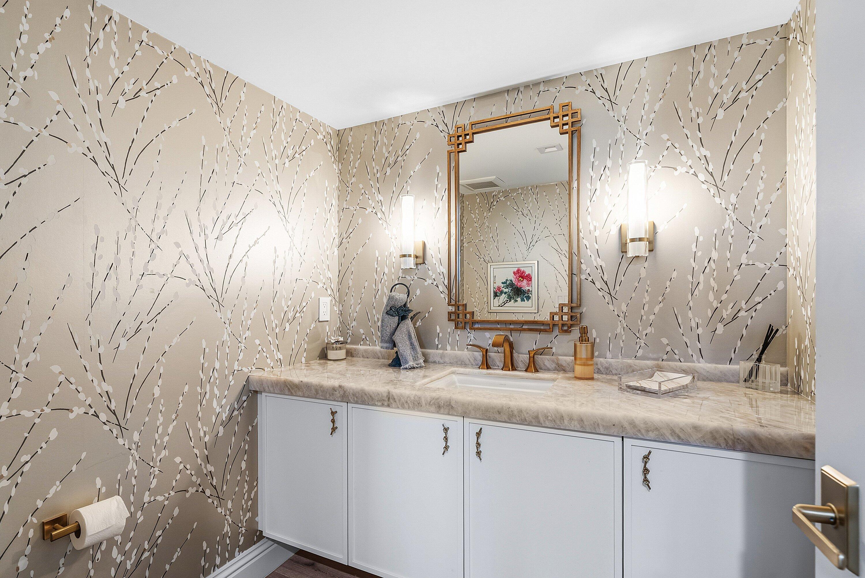 IMPERIAL AT PROMENADE COND DECL FILED 11-19-86 IN - Residential