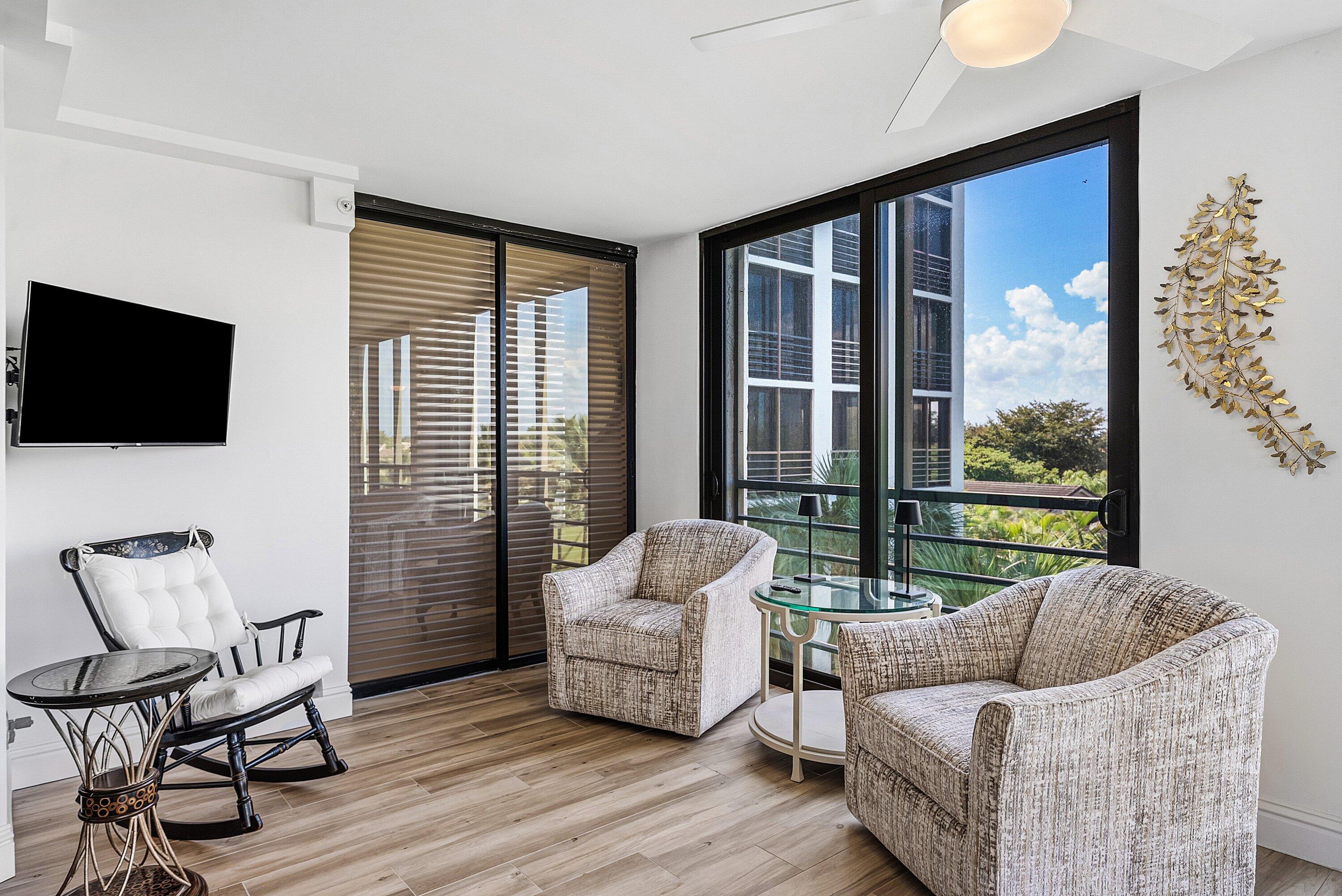 IMPERIAL AT PROMENADE COND DECL FILED 11-19-86 IN - Residential