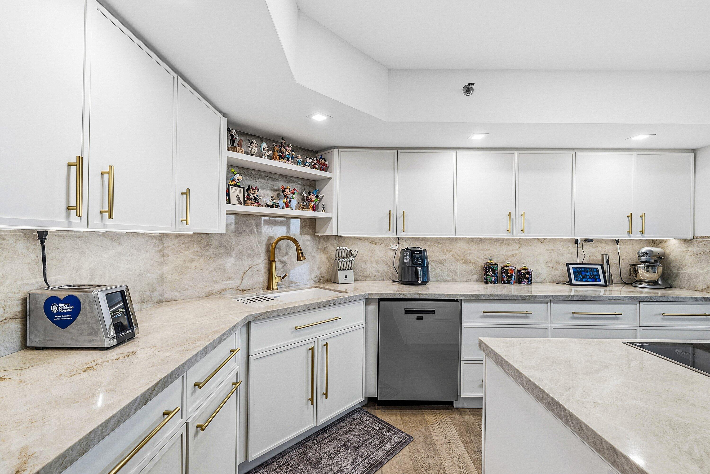 7575 Imperial Drive 501