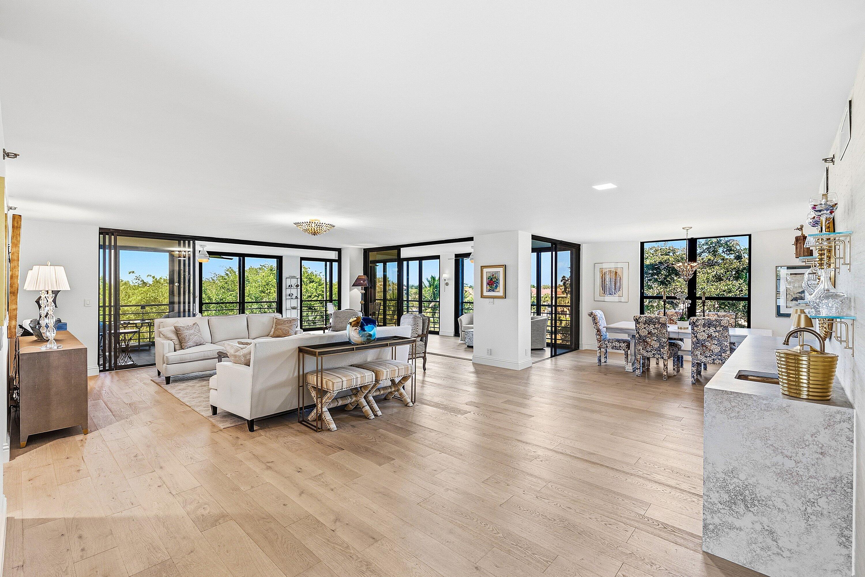 IMPERIAL AT PROMENADE COND DECL FILED 11-19-86 IN - Residential