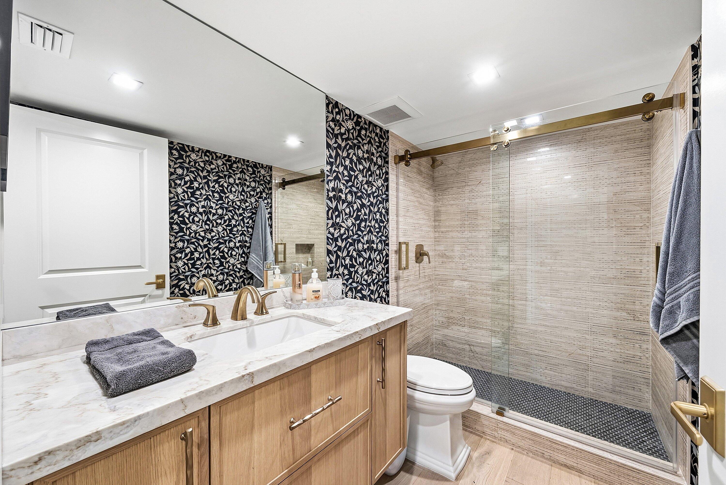 IMPERIAL AT PROMENADE COND DECL FILED 11-19-86 IN - Residential