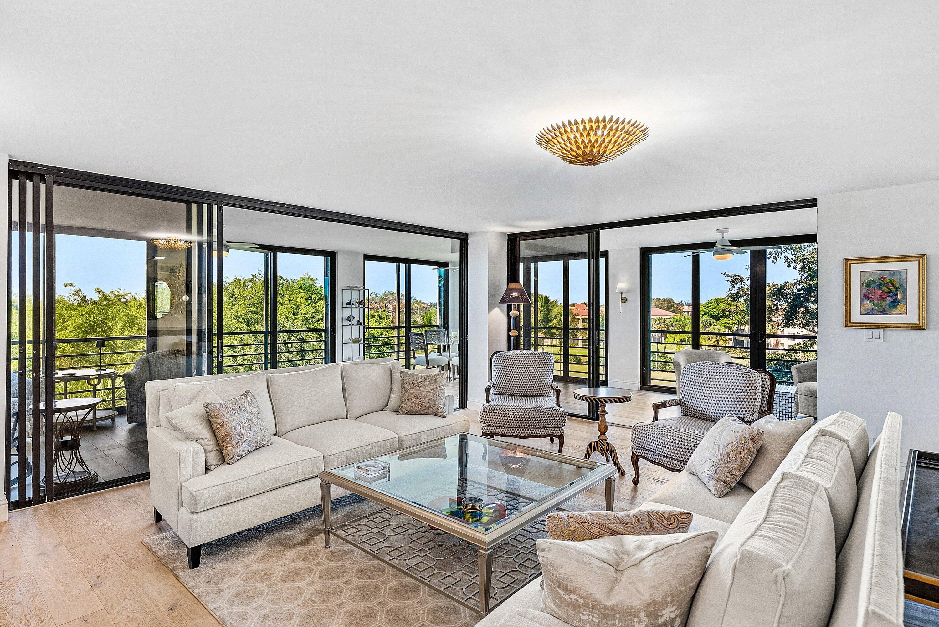 IMPERIAL AT PROMENADE COND DECL FILED 11-19-86 IN - Residential