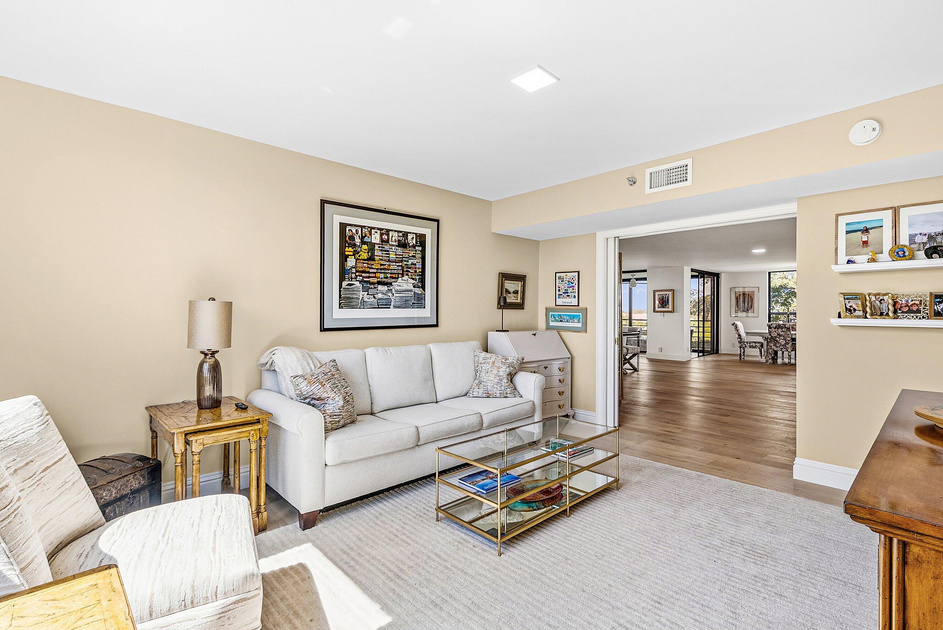 IMPERIAL AT PROMENADE COND DECL FILED 11-19-86 IN - Residential