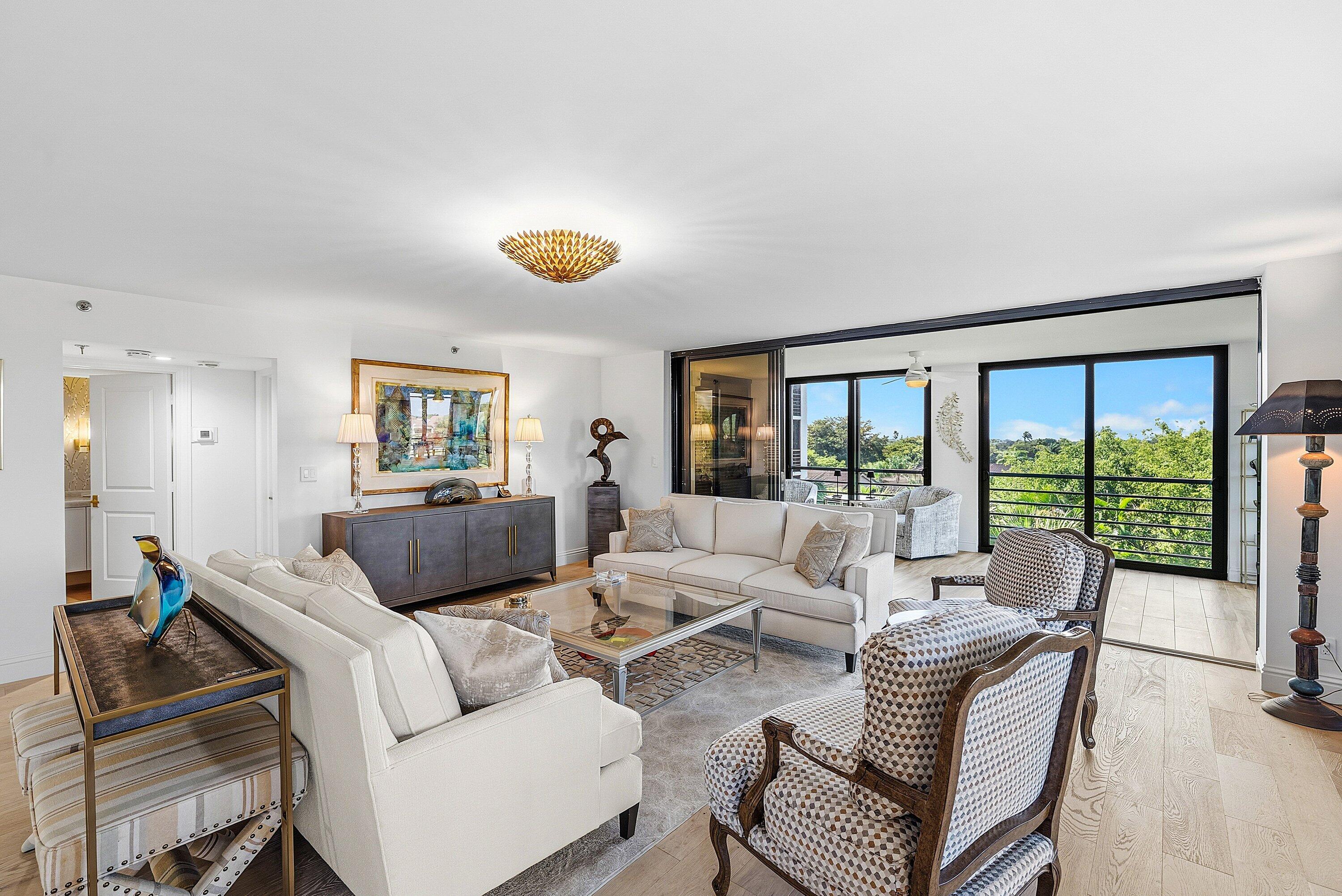 IMPERIAL AT PROMENADE COND DECL FILED 11-19-86 IN - Residential