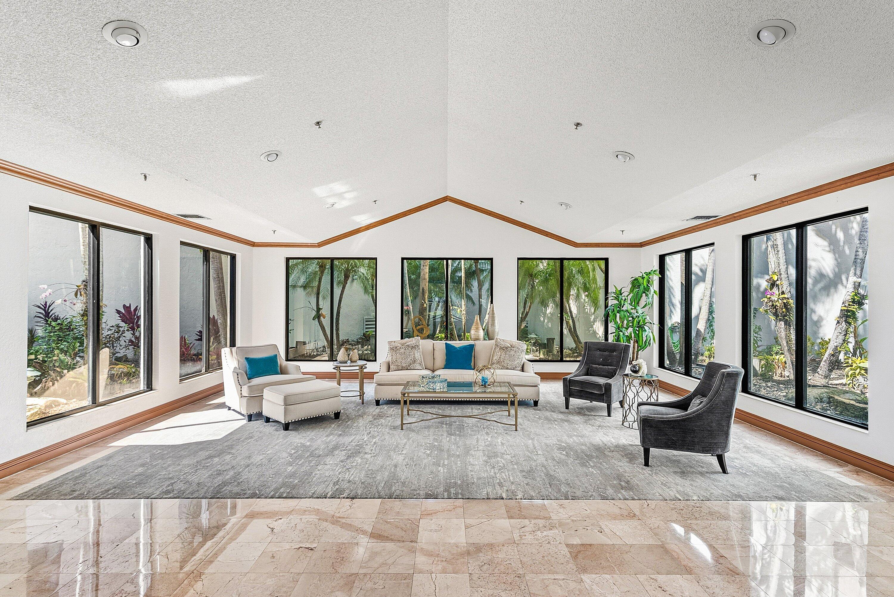 IMPERIAL AT PROMENADE COND DECL FILED 11-19-86 IN - Residential