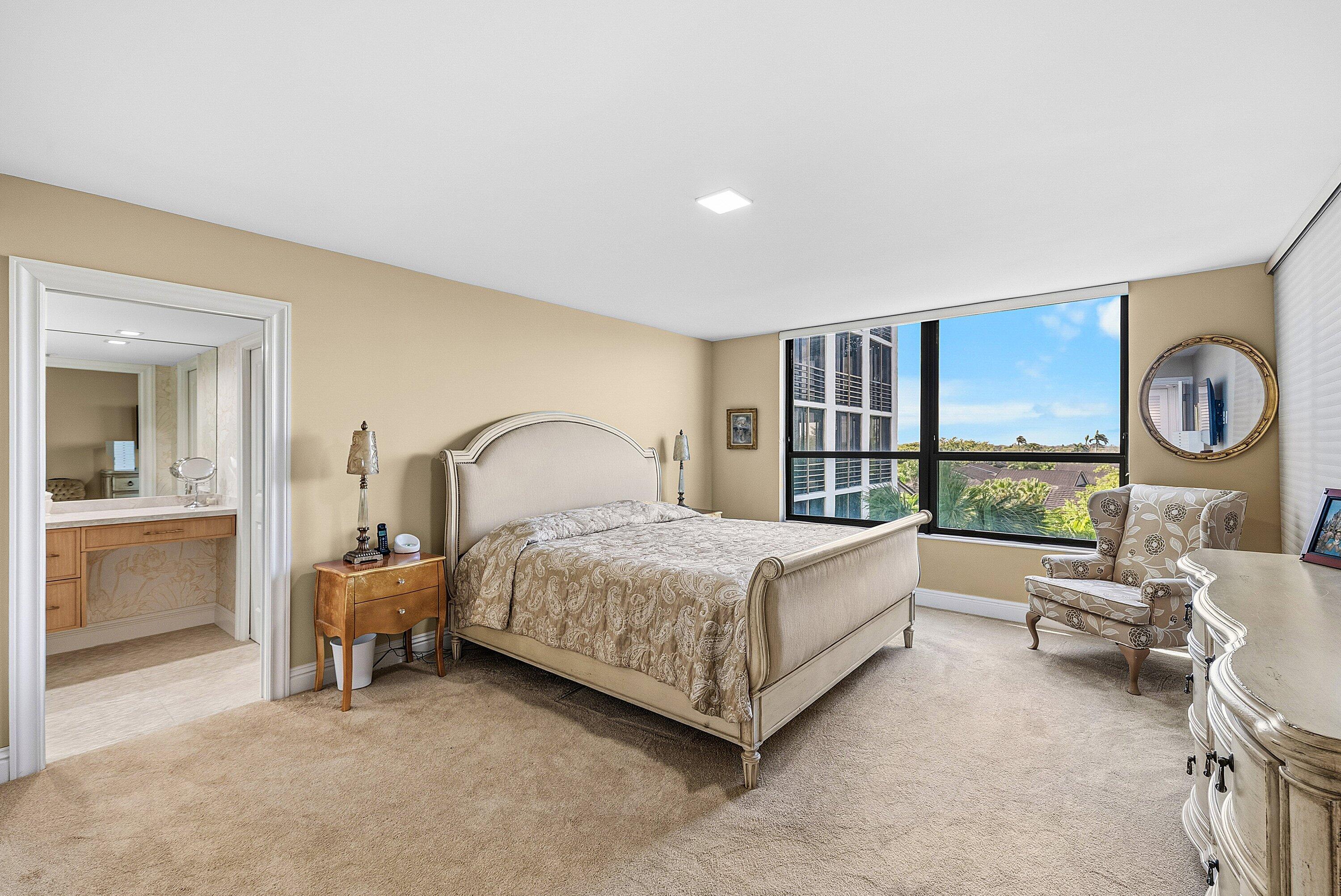 IMPERIAL AT PROMENADE COND DECL FILED 11-19-86 IN - Residential