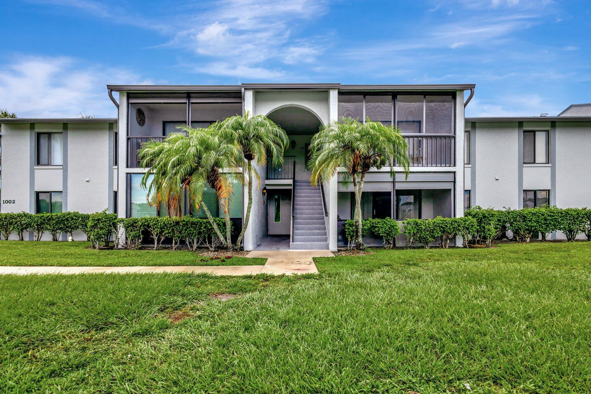 1002 Green Pine Boulevard F2, West Palm Beach, FL, 33409/$214,999 1 1002 Green Pine Boulevard F2