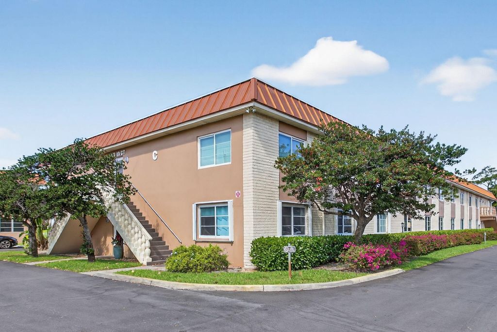 Photo of 9 NE 19th Court #214c, Wilton Manors, FL 33305 (MLS # B26008345)