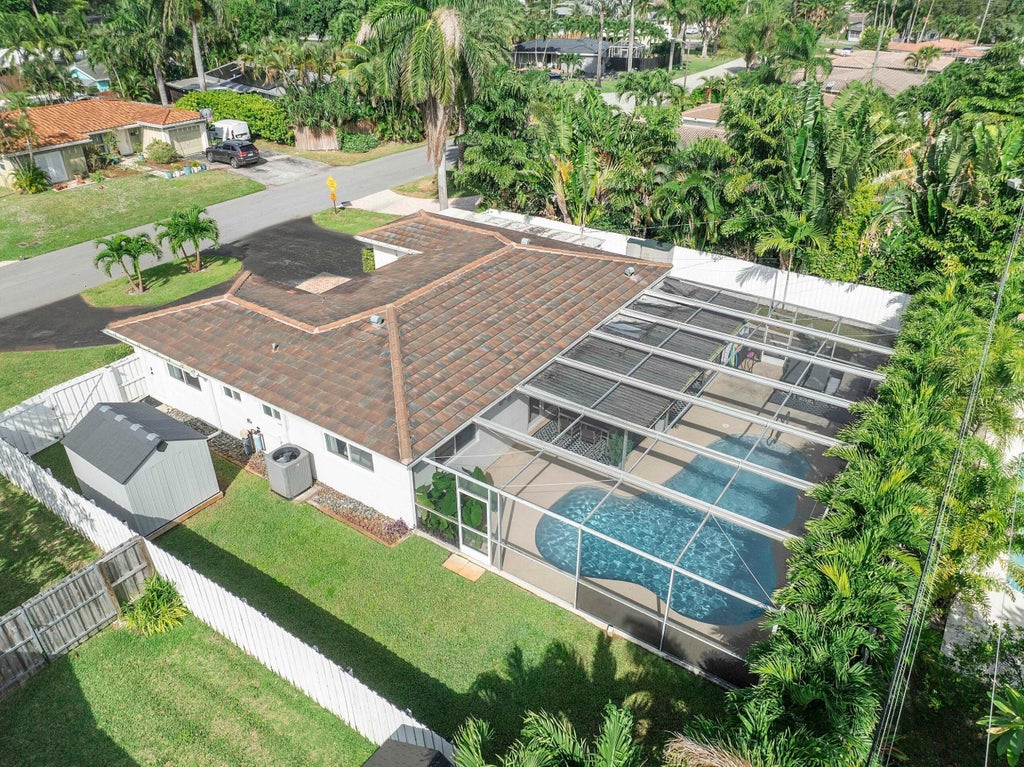 Photo of 4070 NE 15TH Avenue, Oakland Park, FL 33334 (MLS # B26089062)