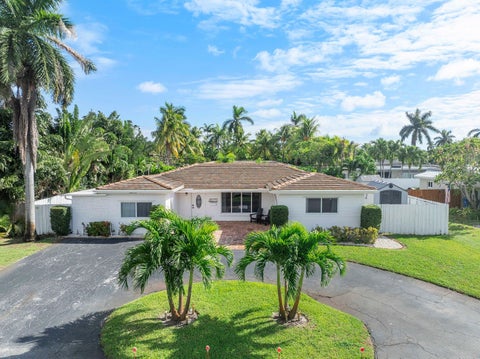 Photo of 4070 NE 15TH Avenue, Oakland Park, FL 33334 (MLS # B26089062)