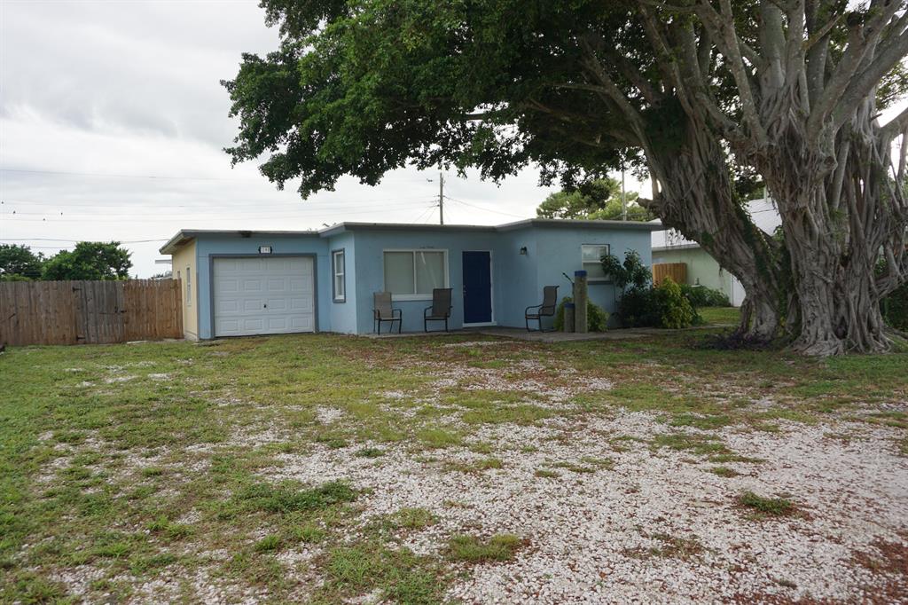 PALM LAKE PARK - Residential Lease