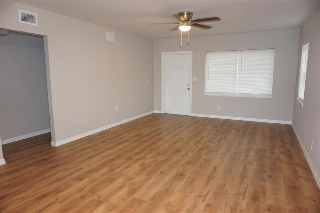 PALM LAKE PARK - Residential Lease