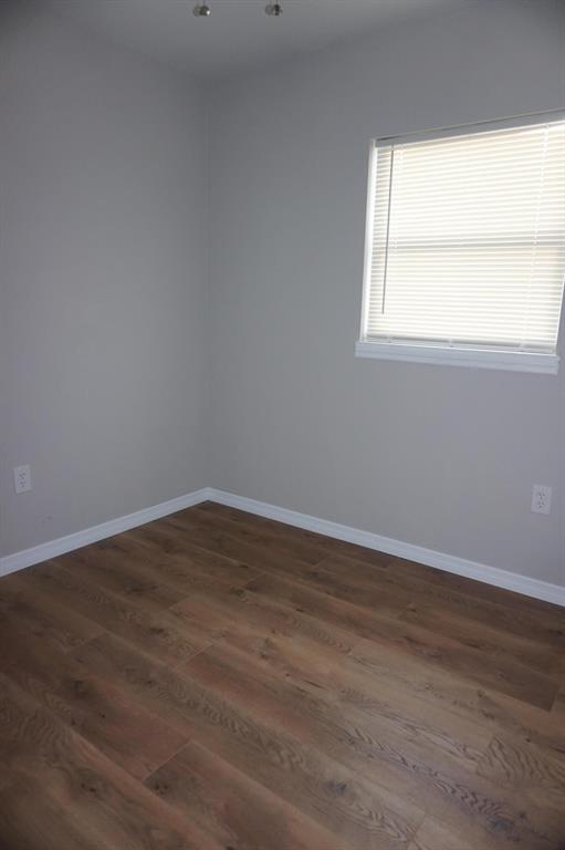 PALM LAKE PARK - Residential Lease