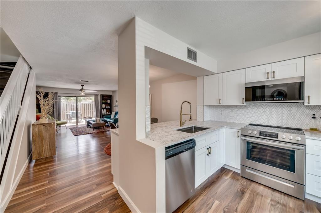 PINES OF OAKLAND FOREST - Residential