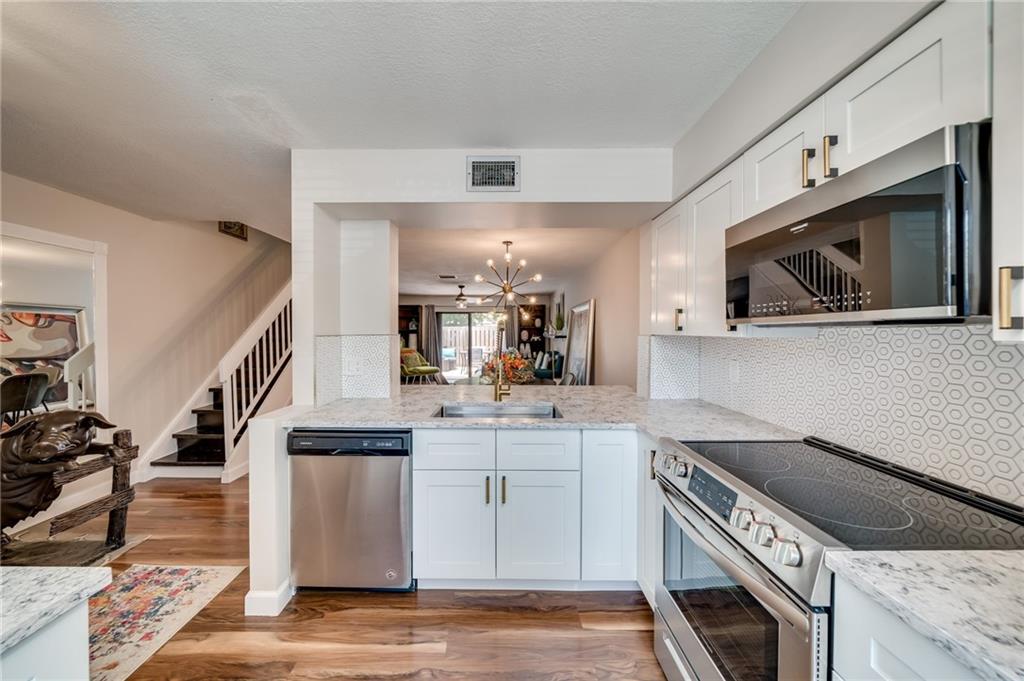 PINES OF OAKLAND FOREST - Residential