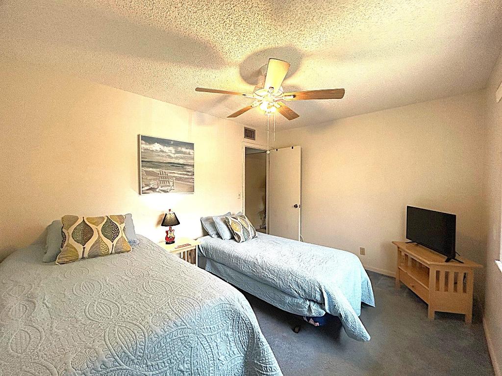 PINE RIDGE SOUTH I CONDO - Residential