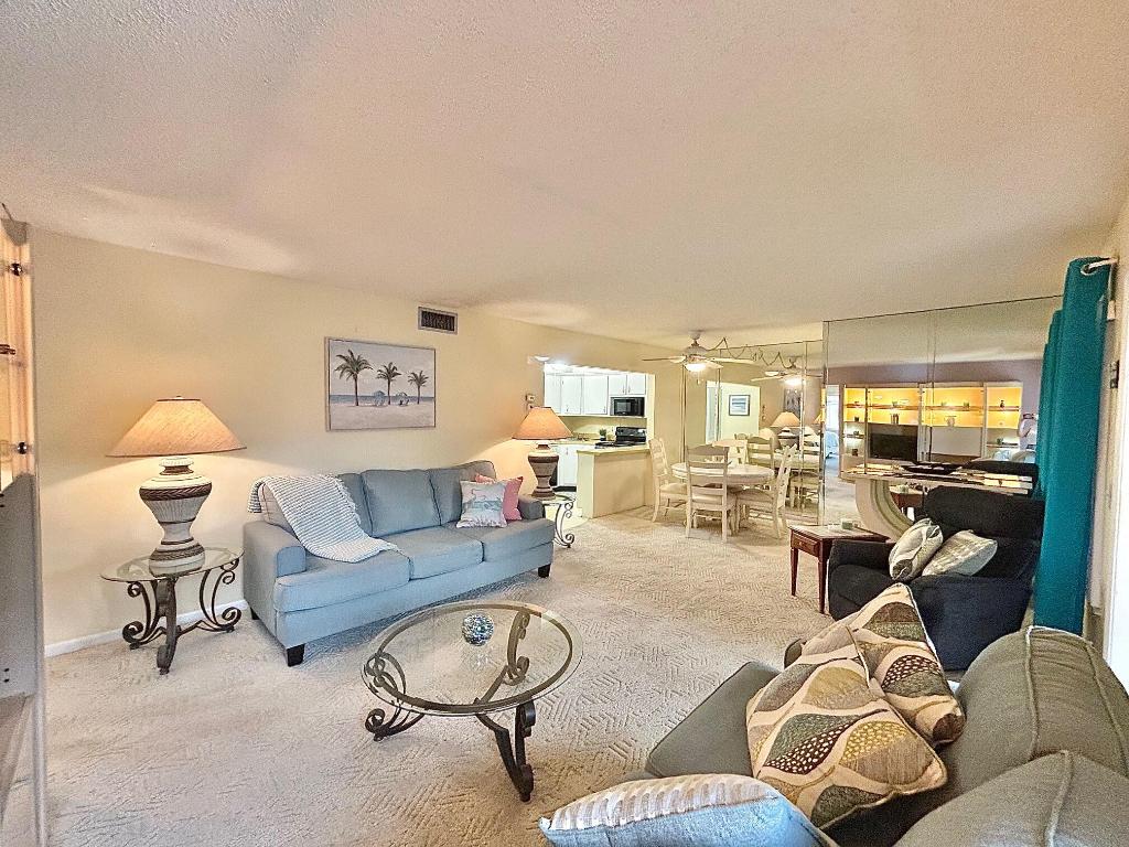 PINE RIDGE SOUTH I CONDO - Residential