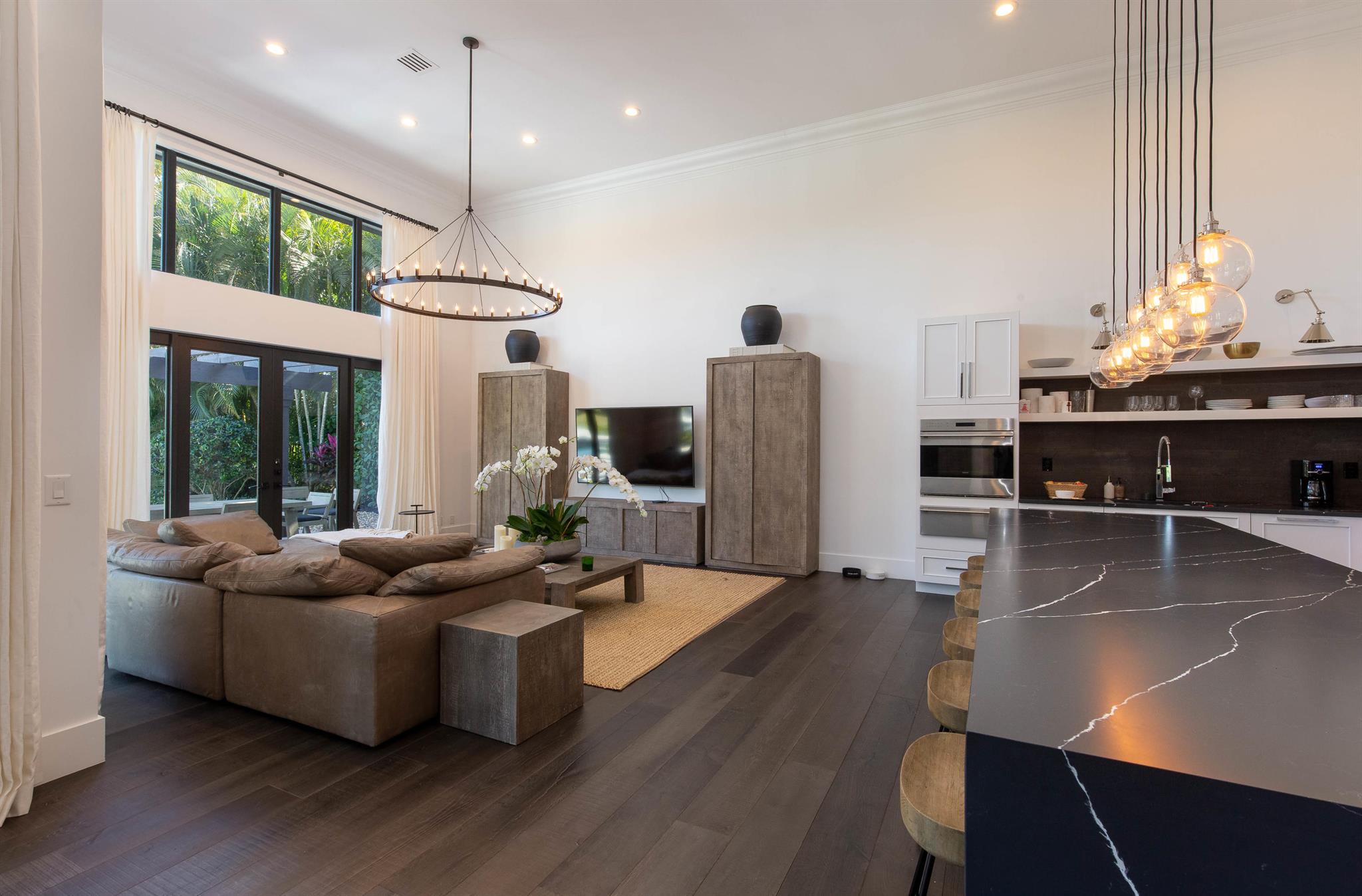 OAK TREE EST - Residential