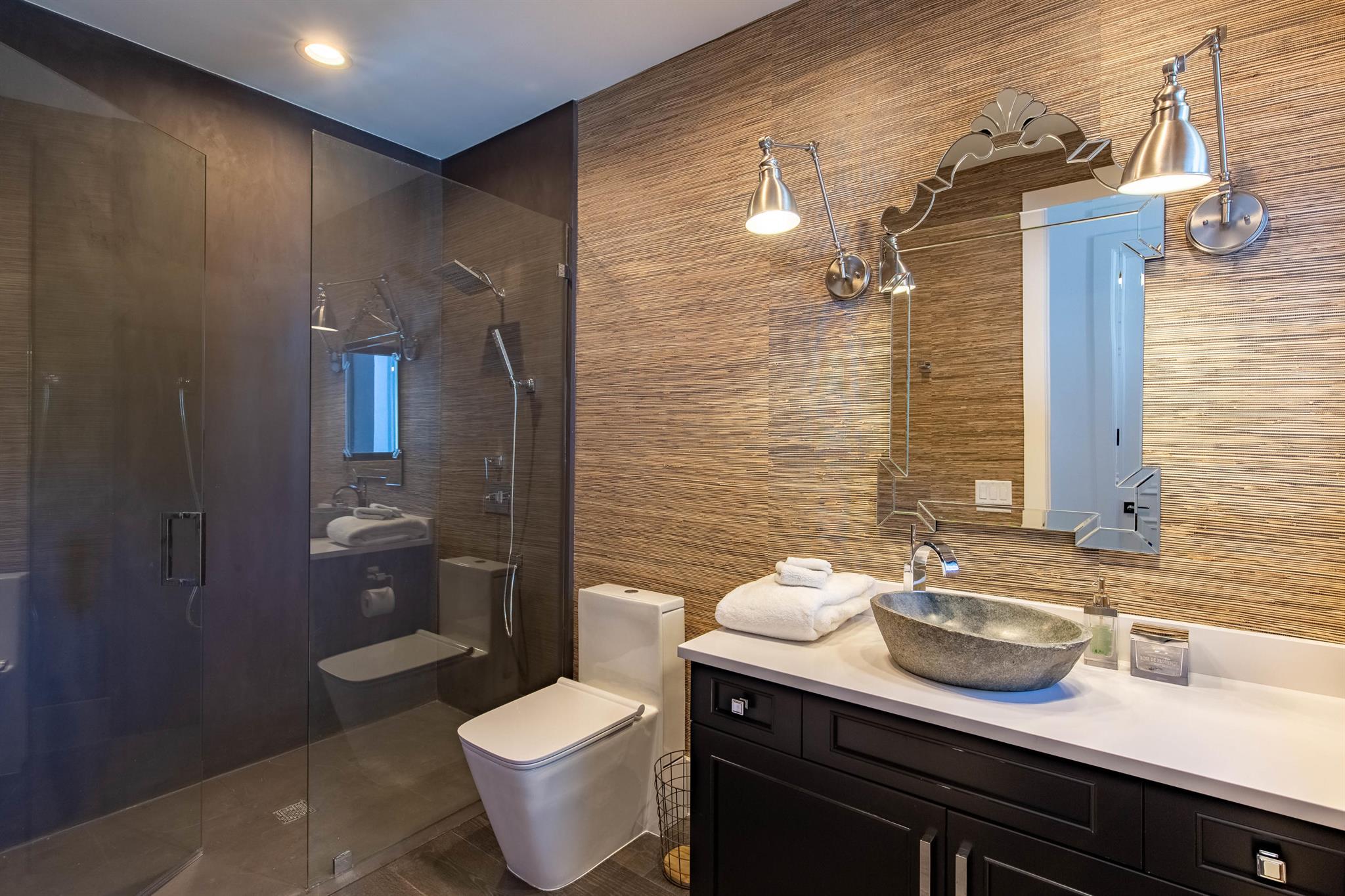 OAK TREE EST - Residential