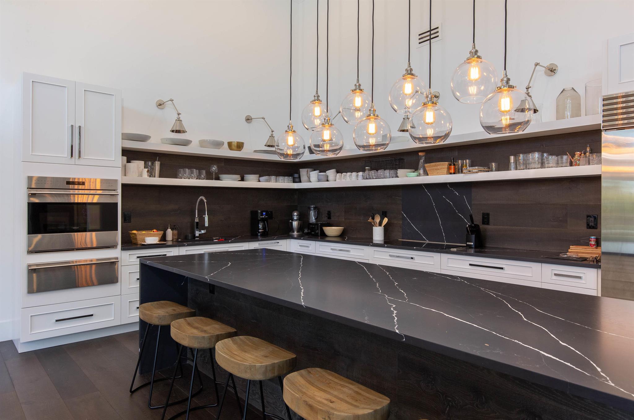 OAK TREE EST - Residential