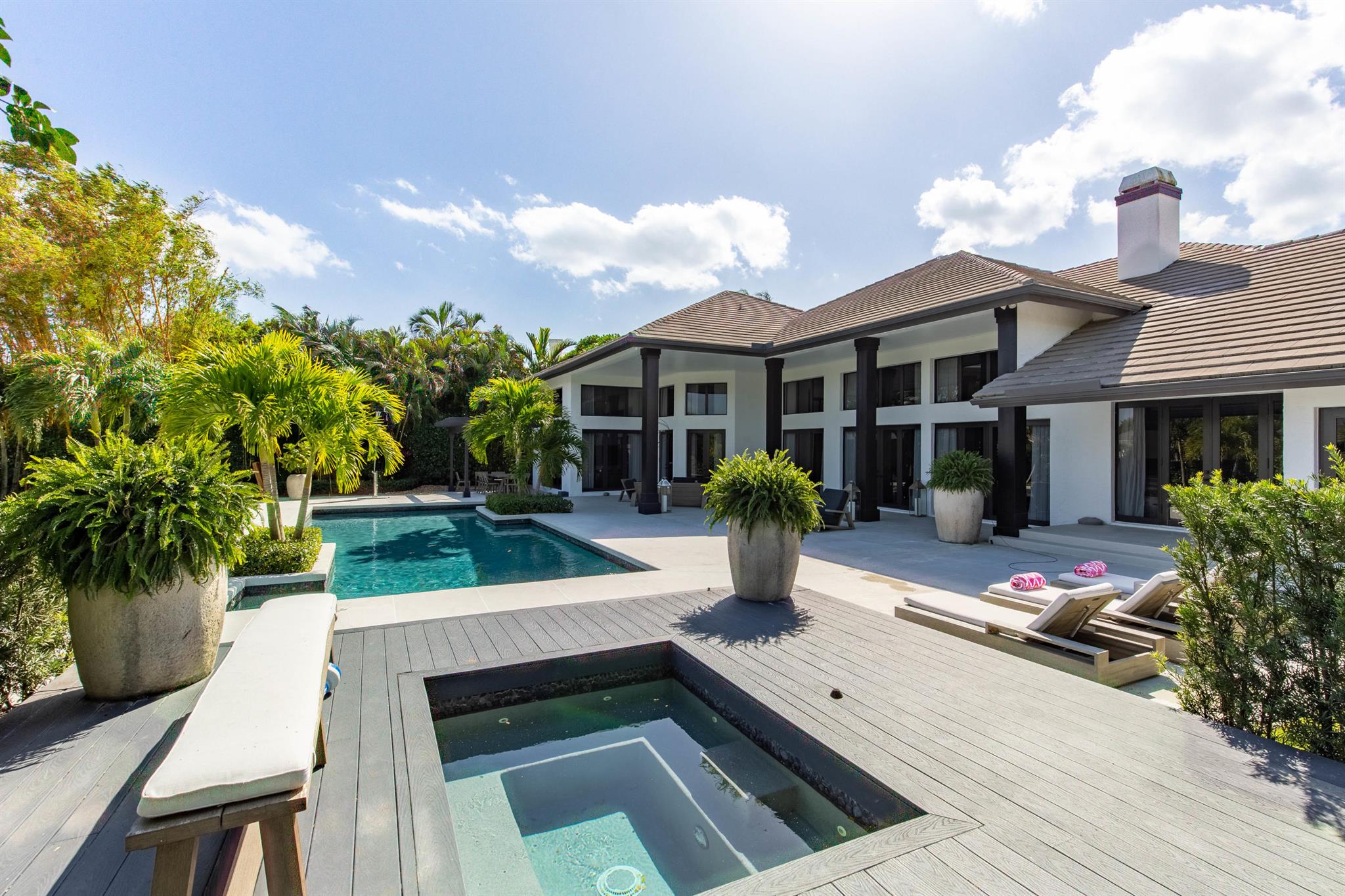 OAK TREE EST - Residential