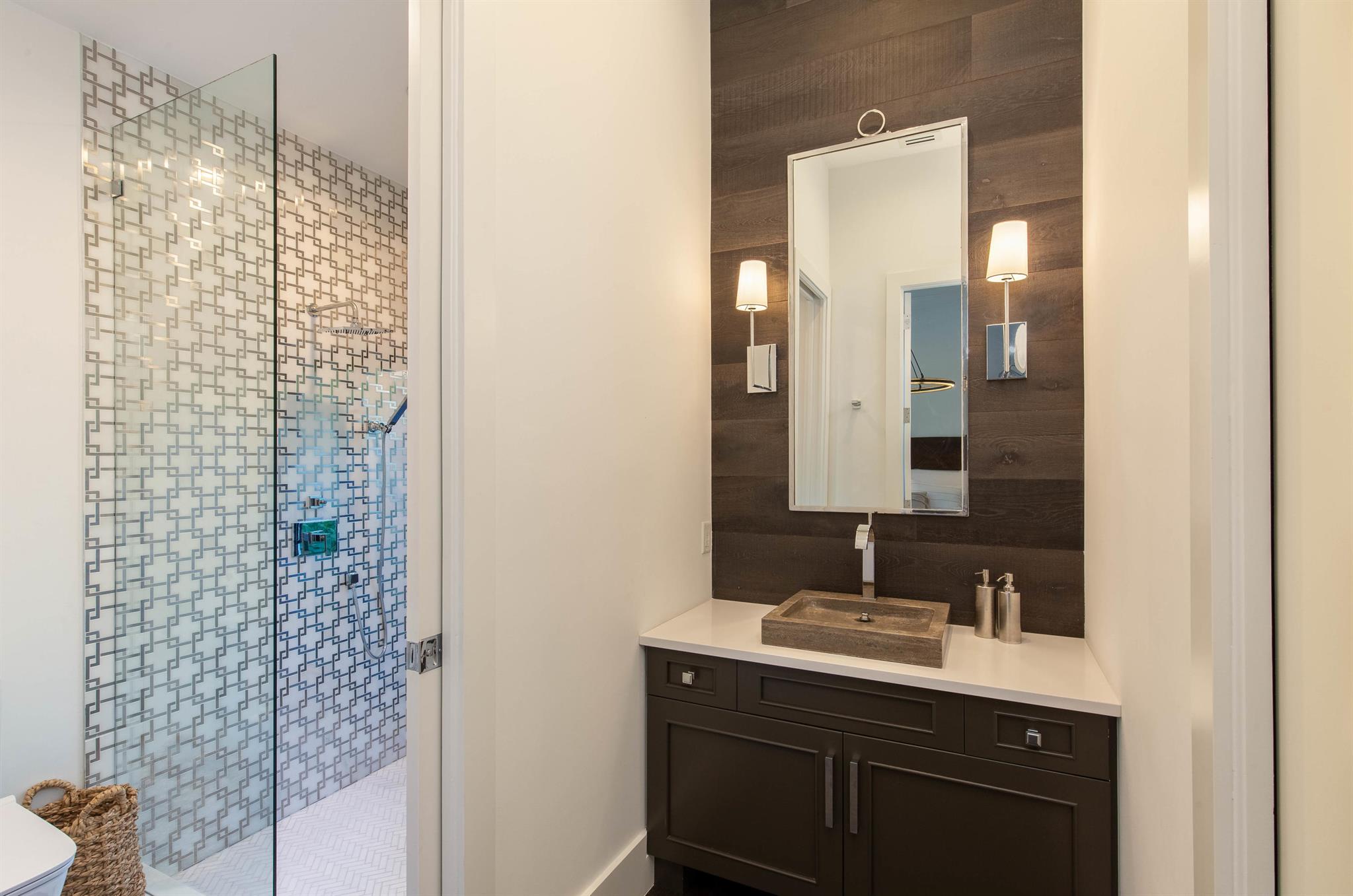 OAK TREE EST - Residential