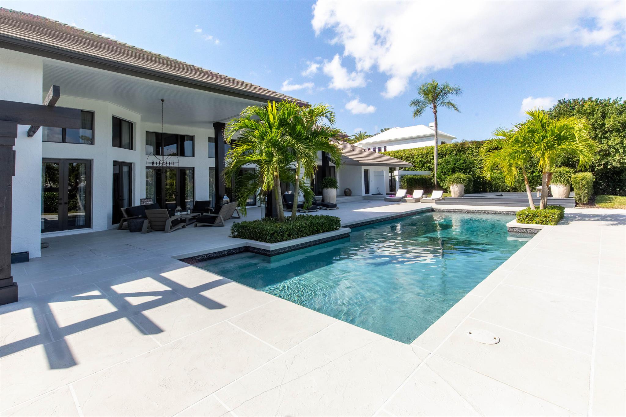 OAK TREE EST - Residential