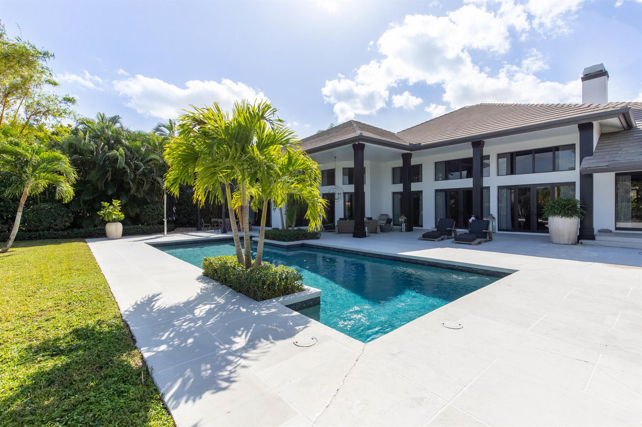 OAK TREE EST - Residential